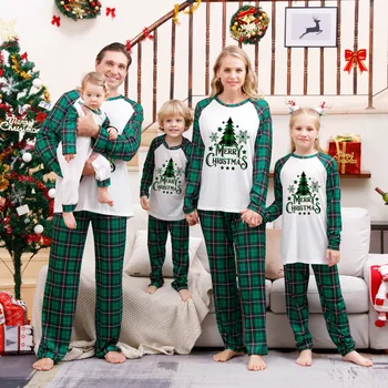 2023 Рождественский пижамный комплект с принтом Санта-Елки для мамы и папы, одинаковые комплекты для детей, костюм из 2 предметов, комбинезон с собачкой, пижамы для всей семьи