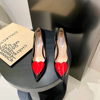 Женские туфли-лодочки на высоком каблуке с принтом красного сердца 2023, Роскошные вечерние туфли из черной кожи телесного цвета, элегантные женские летние туфли-лодочки
